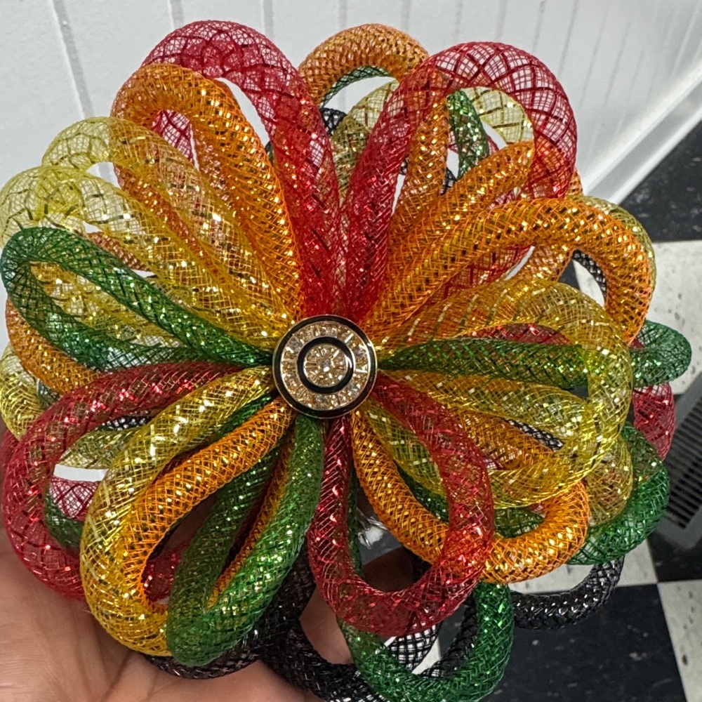 Multicolor Mesh Flower Brooch